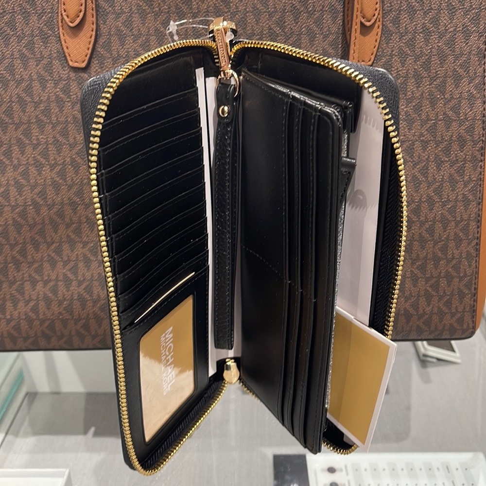 MICHAEL KORS LARGE TRAVEL CONTINENTAL WRISTLET WALLET PHONE HOLDER BLACK /Gold - Picture 7 of 16